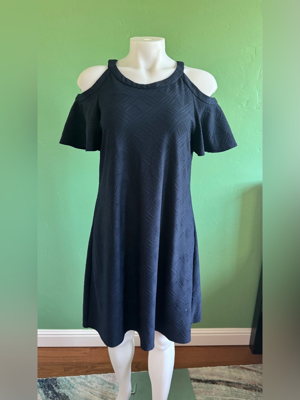 Gabby Skye Navy Blue Cold Shoulder Textured Dress Sz 10